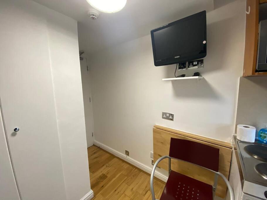 F14- Single Studio Shared Shower/Toilet Near Paddington Londra Exterior foto